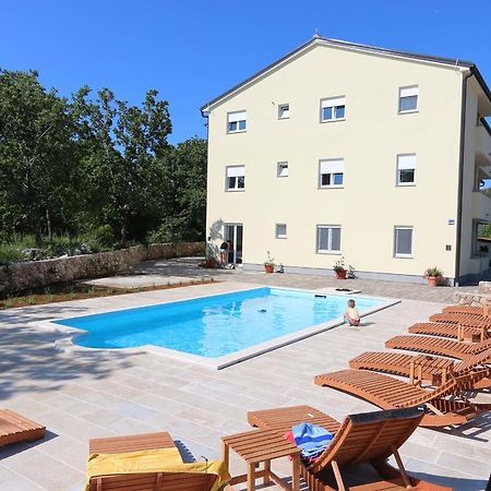 Apartments Bellator Šilo Εξωτερικό φωτογραφία
