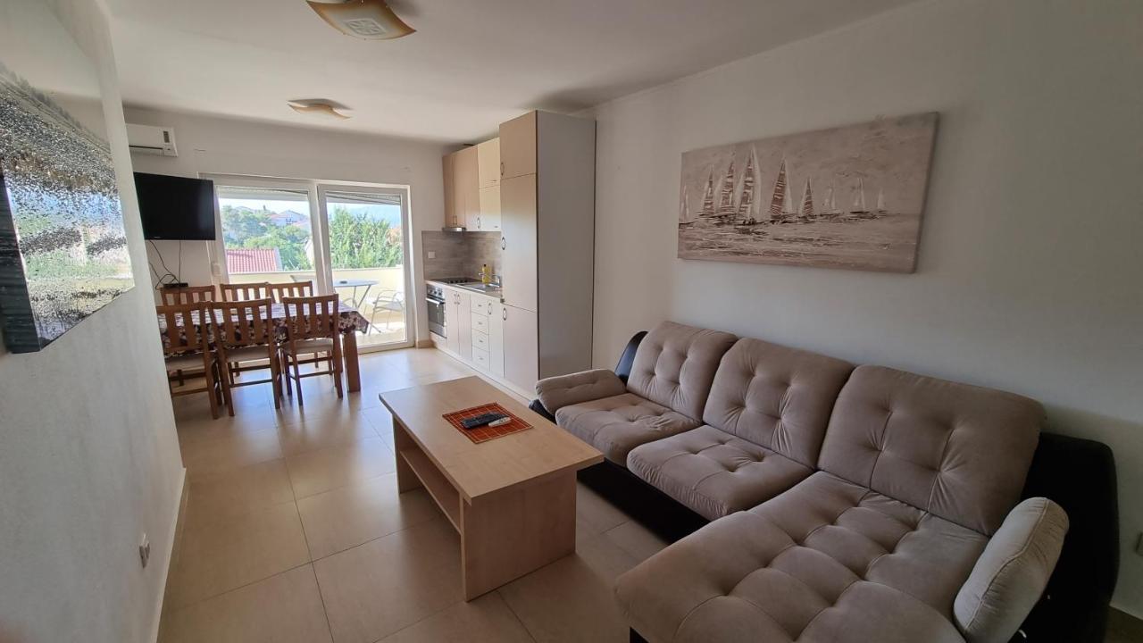 Apartments Bellator Šilo Εξωτερικό φωτογραφία