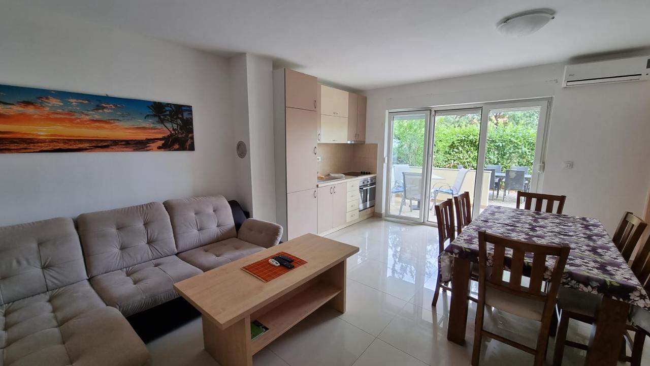 Apartments Bellator Šilo Εξωτερικό φωτογραφία