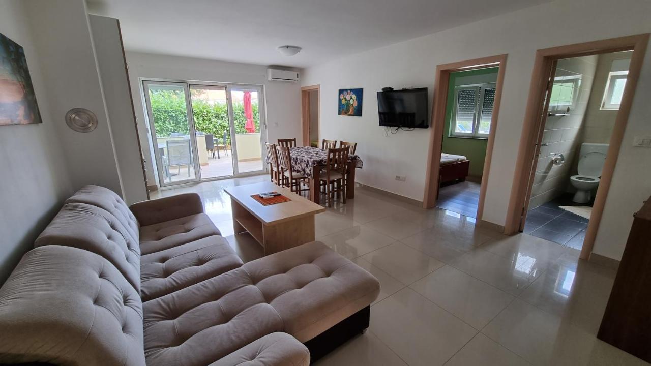 Apartments Bellator Šilo Εξωτερικό φωτογραφία
