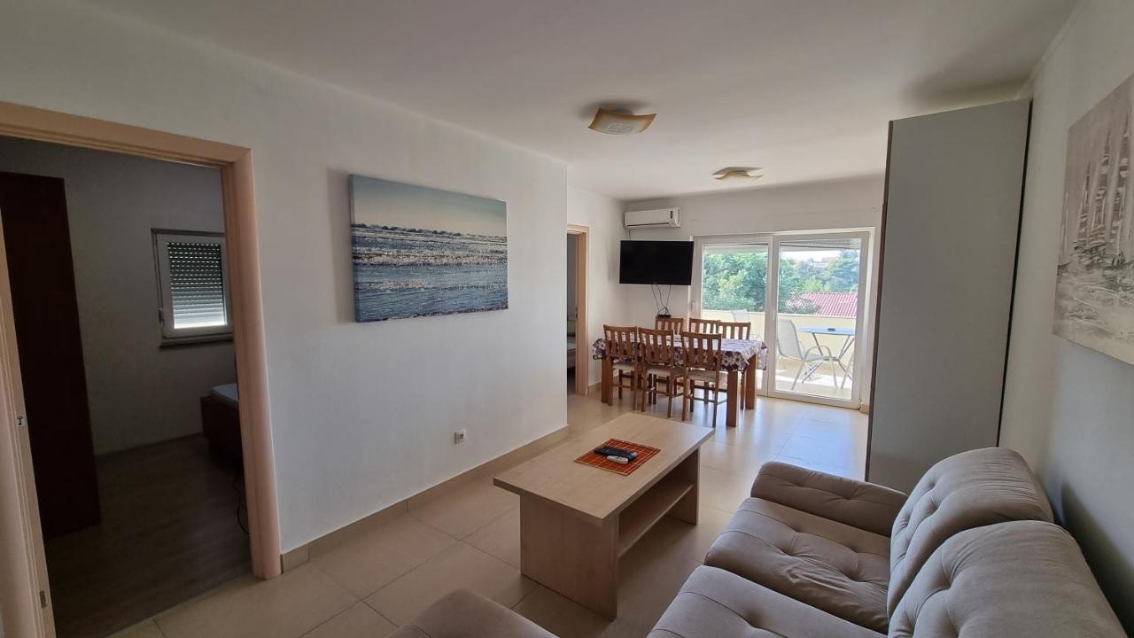 Apartments Bellator Šilo Εξωτερικό φωτογραφία