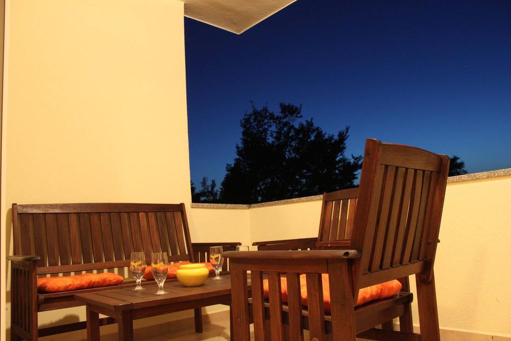 Apartments Bellator Šilo Εξωτερικό φωτογραφία