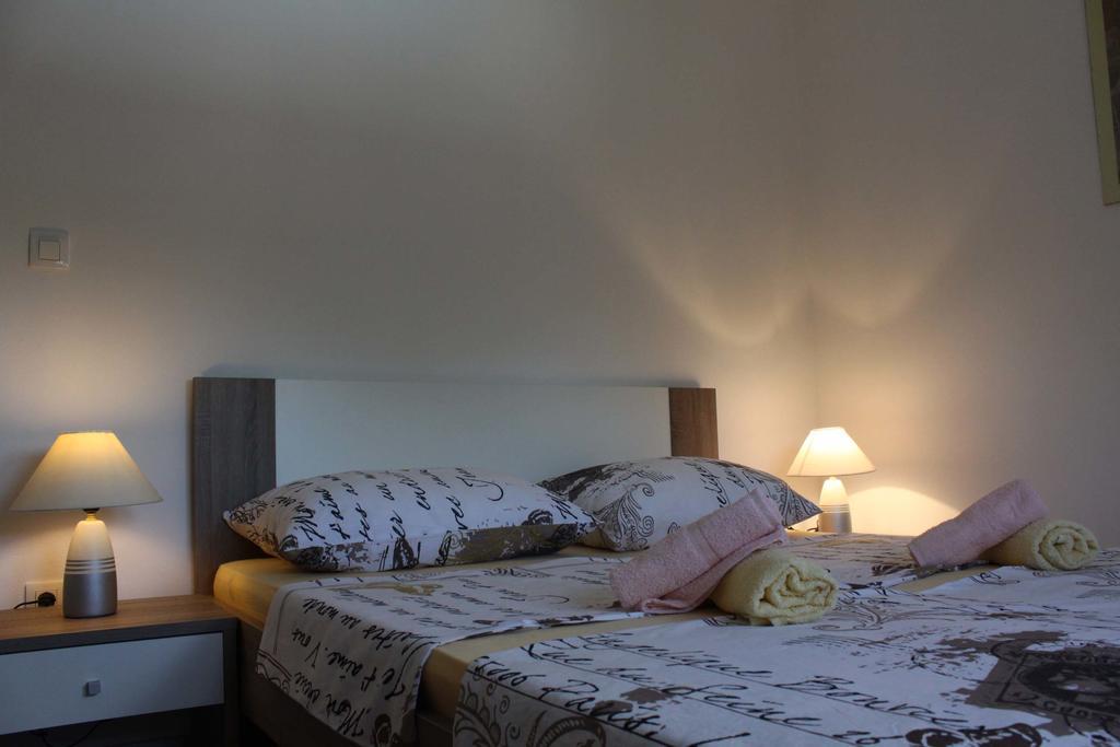 Apartments Bellator Šilo Εξωτερικό φωτογραφία