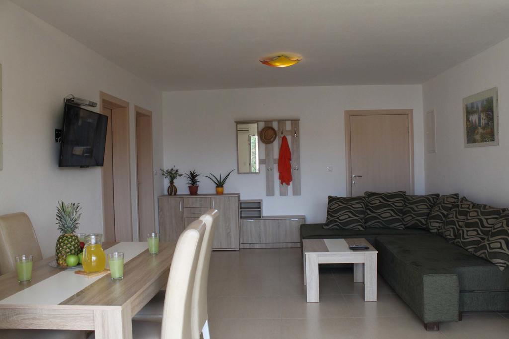 Apartments Bellator Šilo Εξωτερικό φωτογραφία
