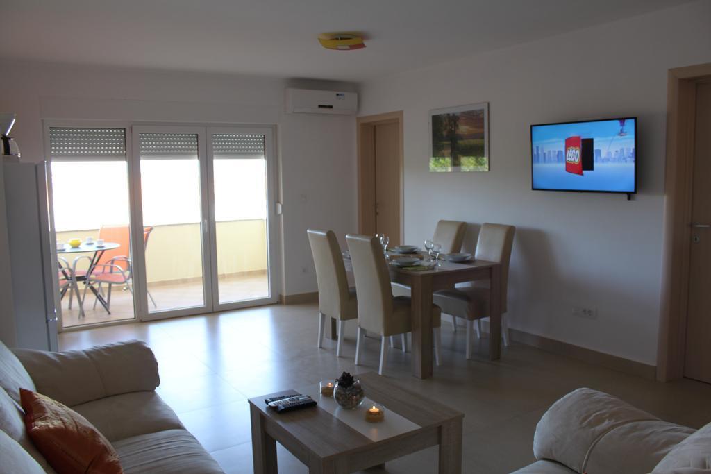 Apartments Bellator Šilo Εξωτερικό φωτογραφία