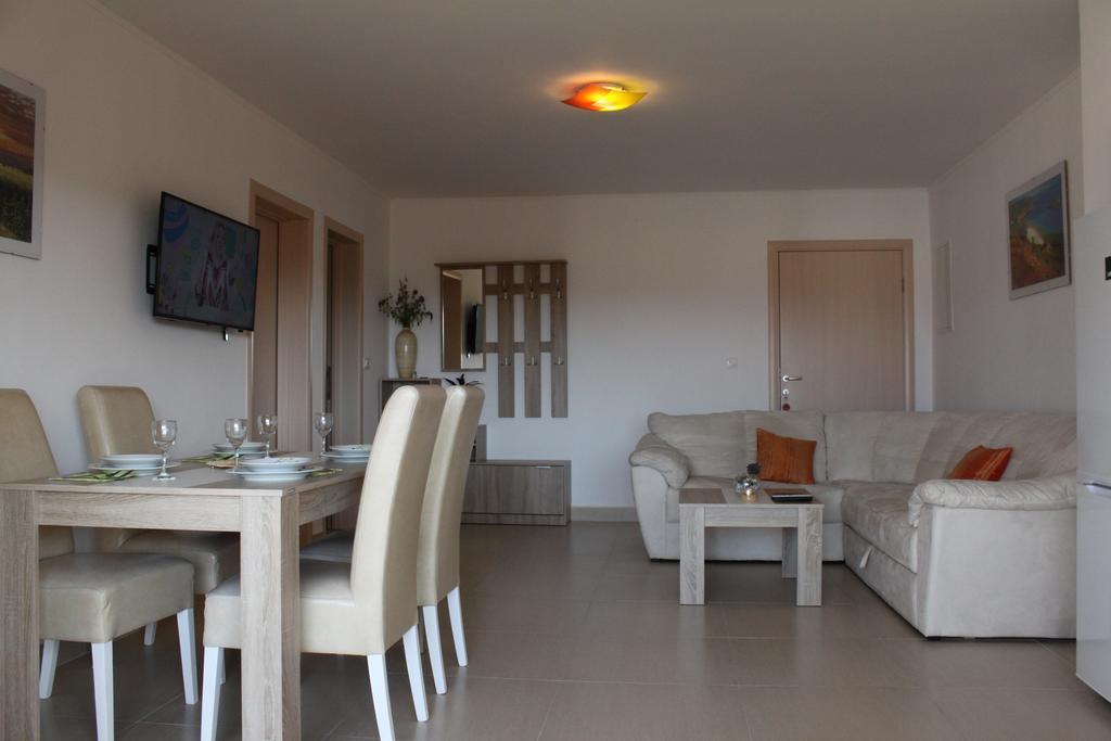 Apartments Bellator Šilo Εξωτερικό φωτογραφία