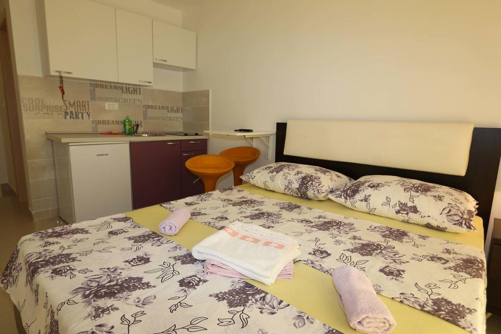 Apartments Bellator Šilo Εξωτερικό φωτογραφία