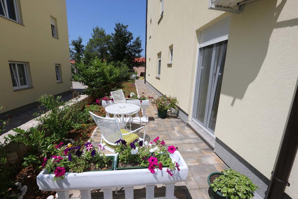 Apartments Bellator Šilo Εξωτερικό φωτογραφία