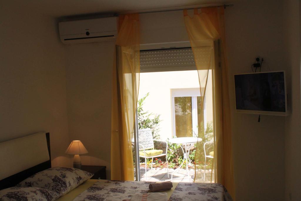 Apartments Bellator Šilo Εξωτερικό φωτογραφία