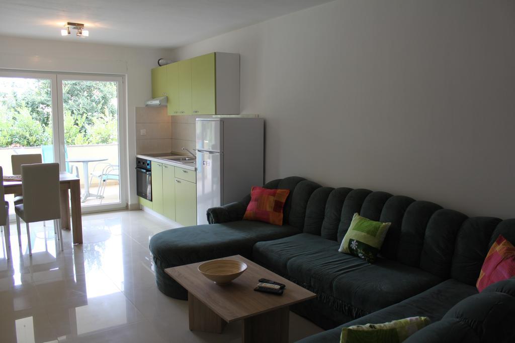 Apartments Bellator Šilo Εξωτερικό φωτογραφία