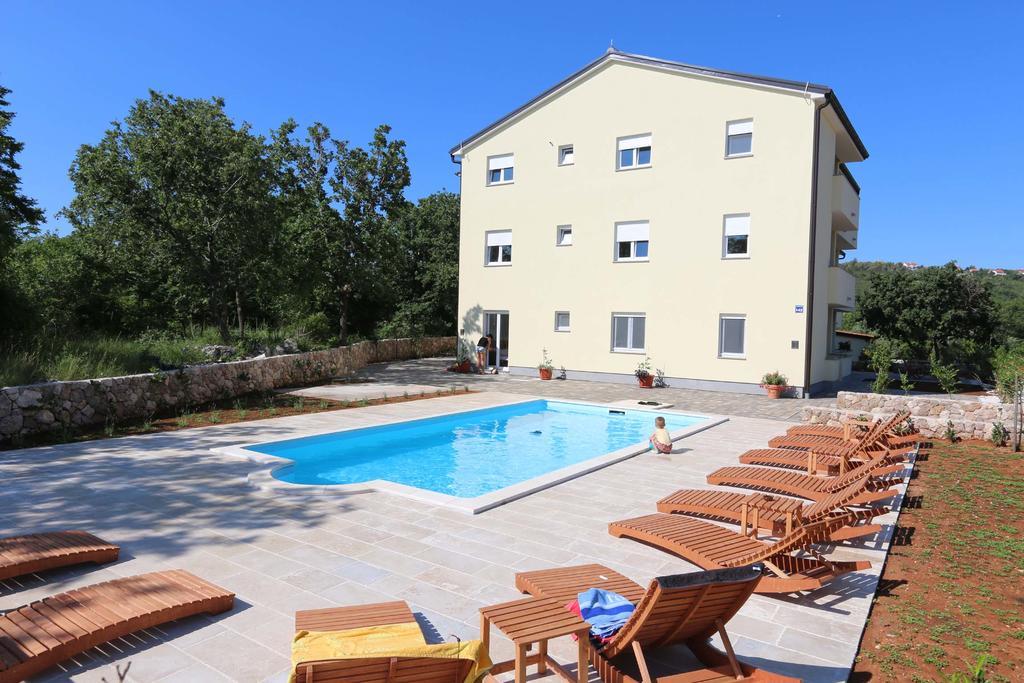 Apartments Bellator Šilo Εξωτερικό φωτογραφία